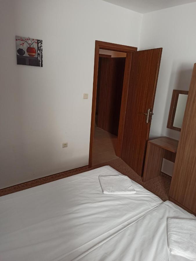 Private Apartments Nevena Pamporowo Exterior foto