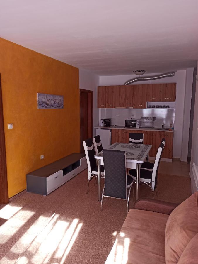 Private Apartments Nevena Pamporowo Exterior foto